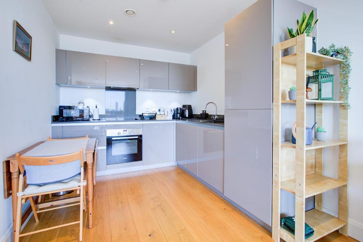 Appartamento Modern 1-bed Entire Apartment, Zone 2 Londra